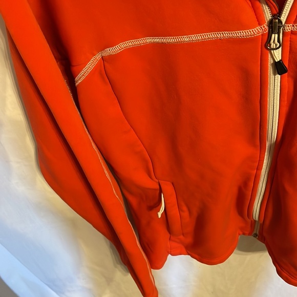 The North Face Women’s Red Zip Front Running Jacket Size Large - Picture 6 of 12